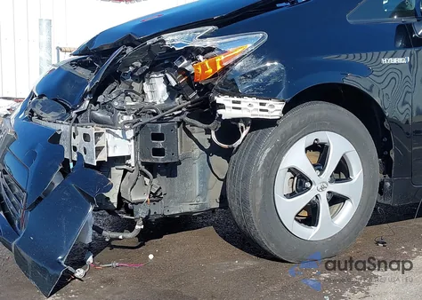 2015 Toyota Prius Four z USA, uszkodzony, nr VIN JTDKN3DU8F1907865